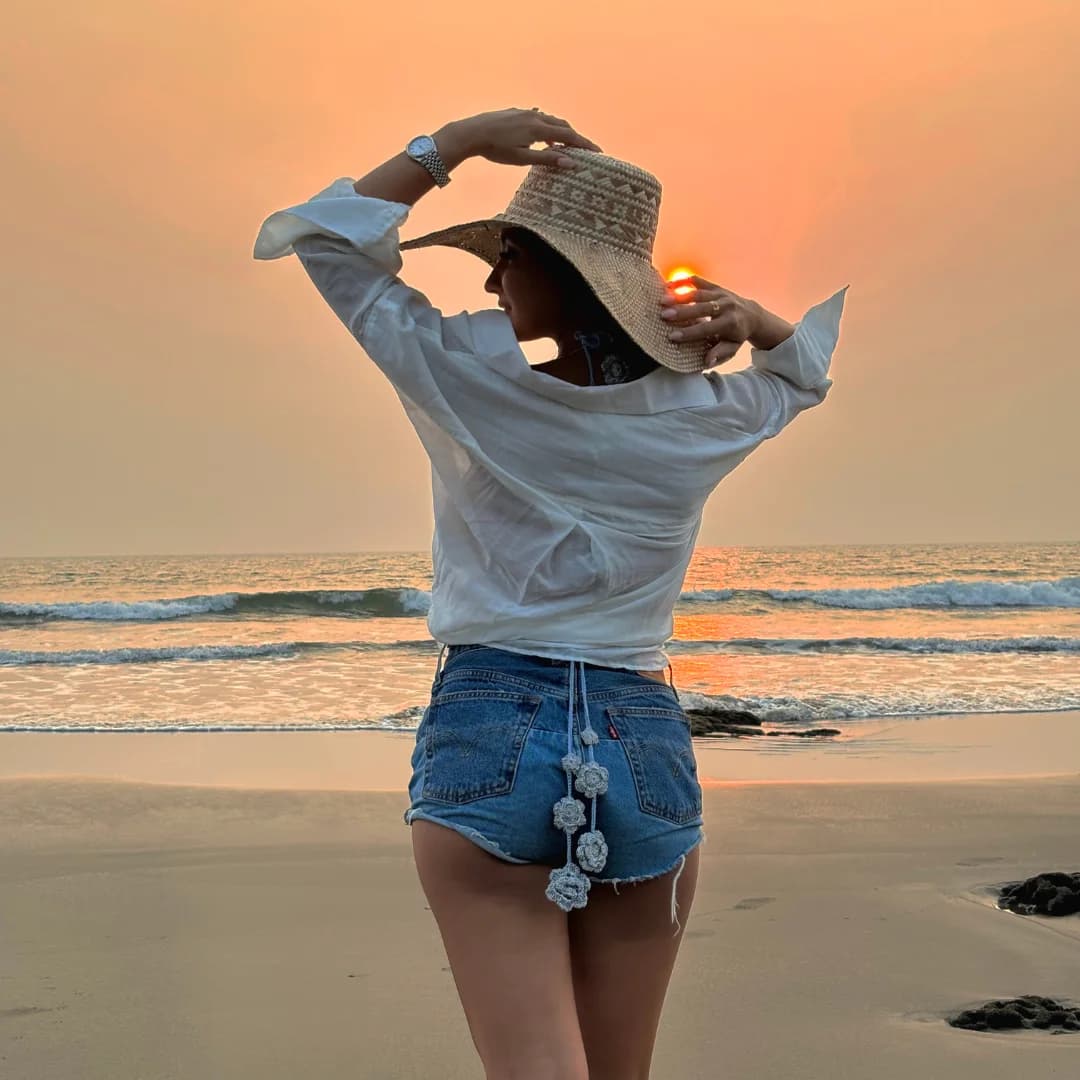 Thalassa Beach Image